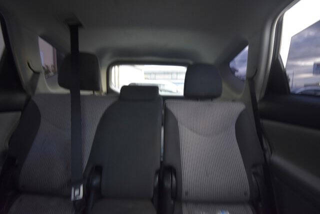 2016 Toyota Prius v Two