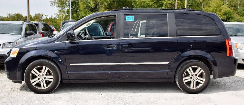 2010 Dodge Grand Caravan for sale at PINNACLE ROAD AUTOMOTIVE LLC in Moraine OH