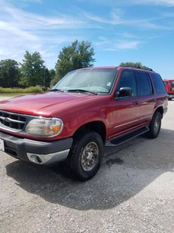 2000 Ford Explorer for sale at WESTSIDE GARAGE LLC in Keokuk IA