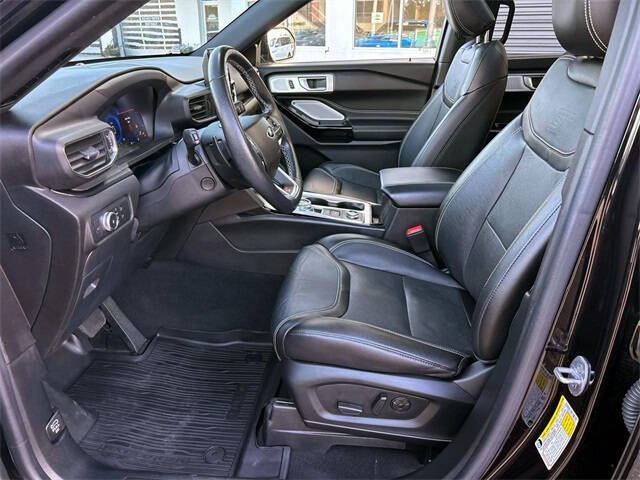 2022 Ford Explorer ST