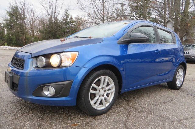 2016 Chevrolet Sonic LT photo 4