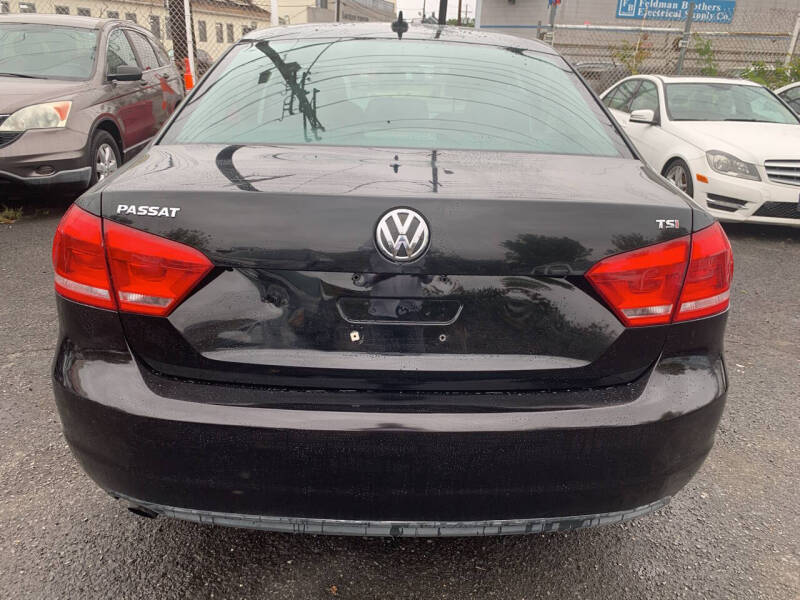 2014 Volkswagen Passat 1.8T Wolfsburg Edition PZEV