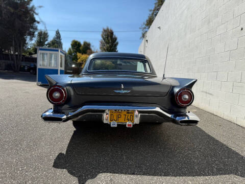 1957 Ford Thunderbird