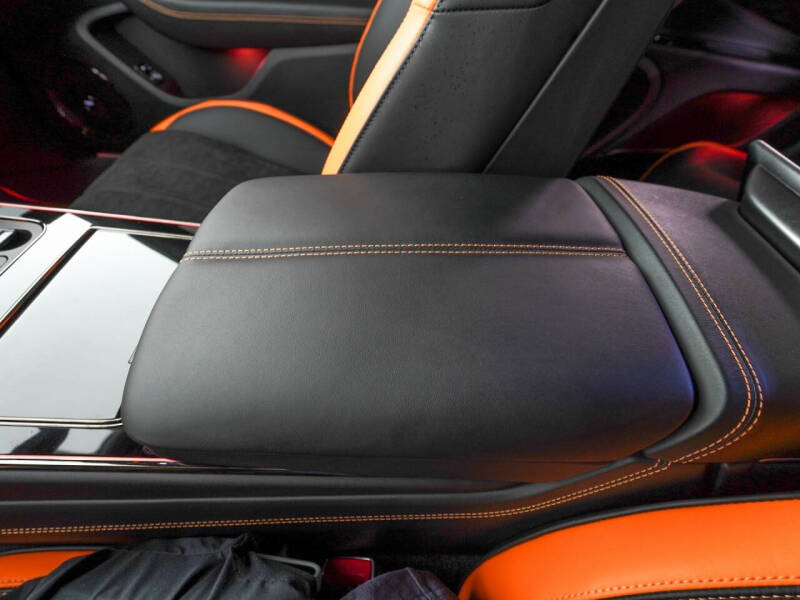 2025 Bentley Flying Spur