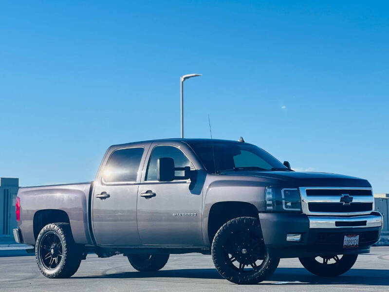 2011 Chevrolet Silverado 1500 LT photo 13