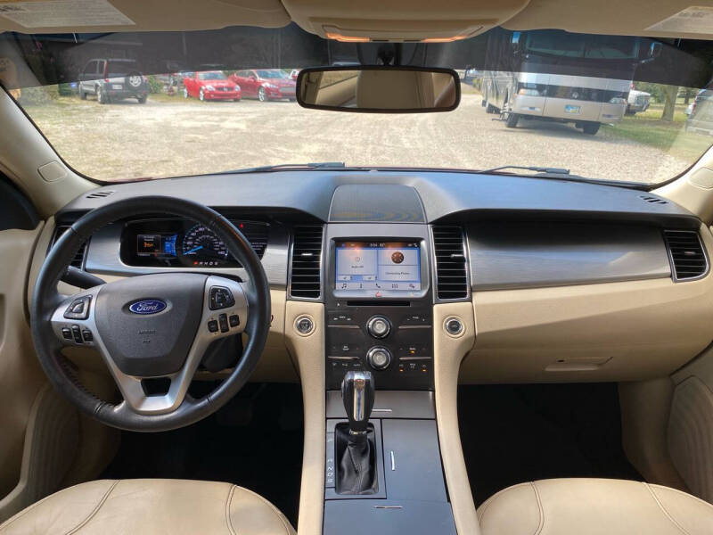 2017 Ford Taurus SEL