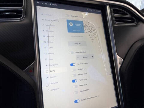 2015 Tesla Model S 70D