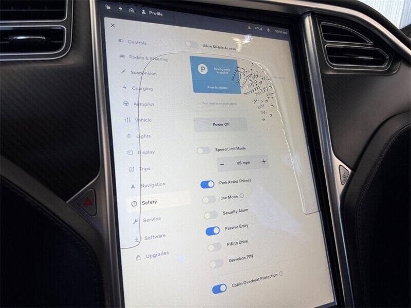 2015 Tesla Model S 70D