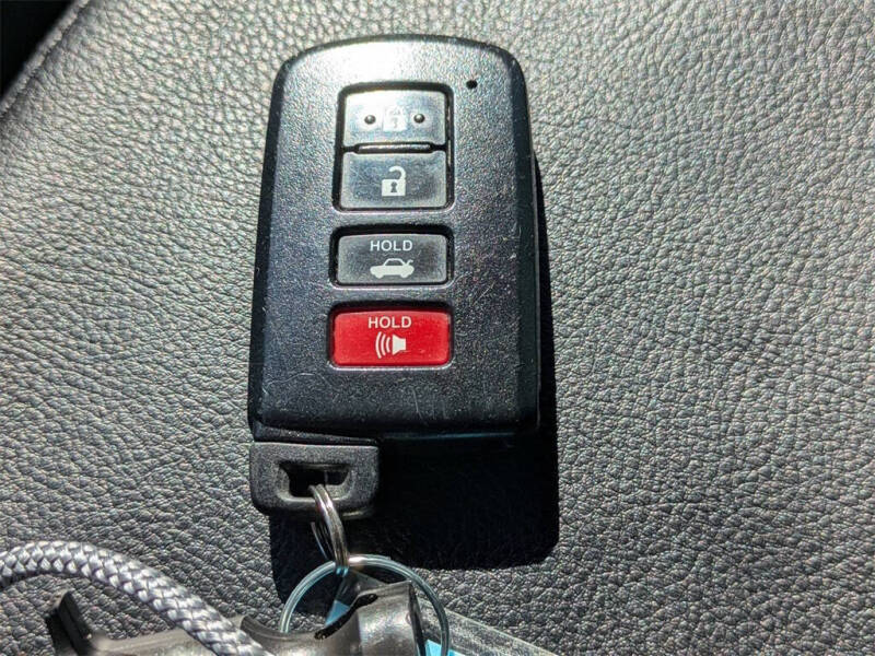 2013 Toyota Avalon XLE