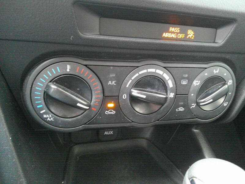 2015 Mazda MAZDA3 i SV