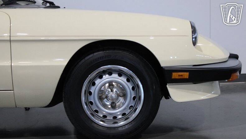 1985 Alfa Romeo Spider Veloce