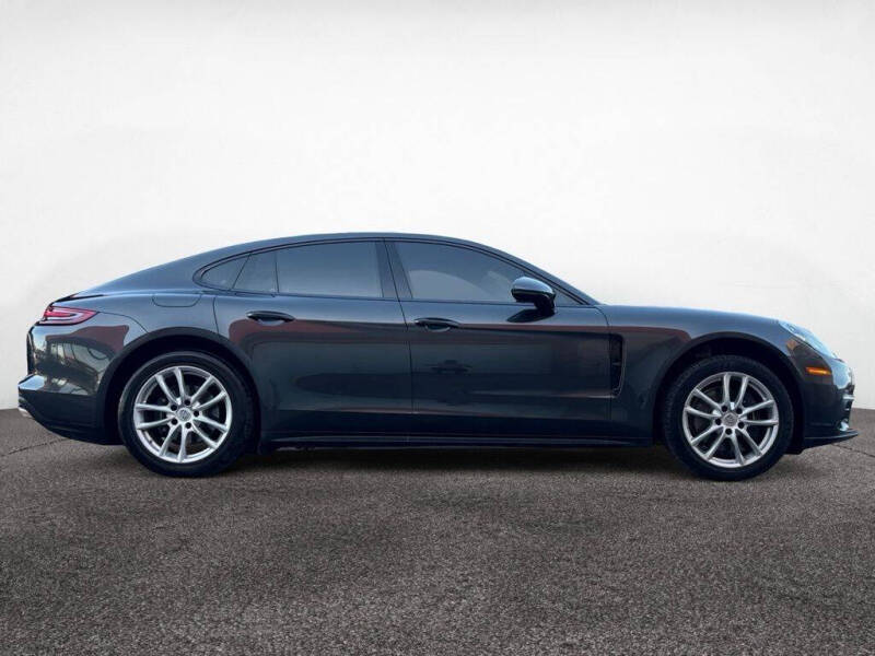 2019 Porsche Panamera 4