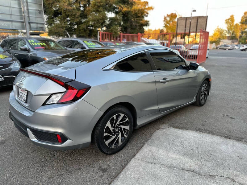 2017 Honda Civic LX-P photo 3