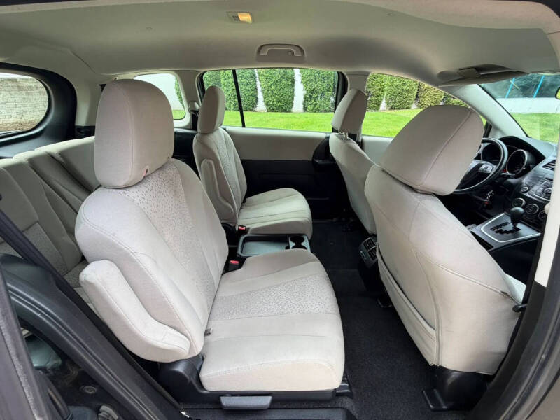 2012 Mazda MAZDA5 Sport