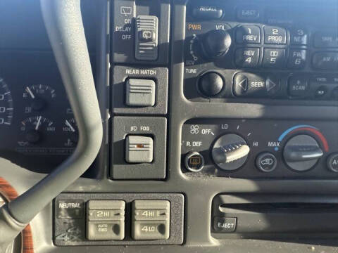 2000 Cadillac Escalade