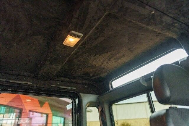 1985 Land Rover Defender 90 2.4L PUMA