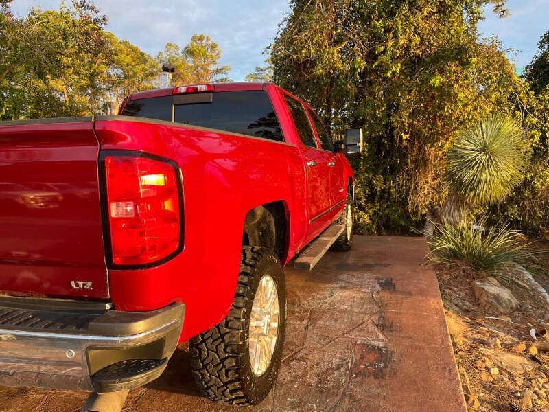 2018 Chevrolet Silverado 2500HD LTZ photo 3