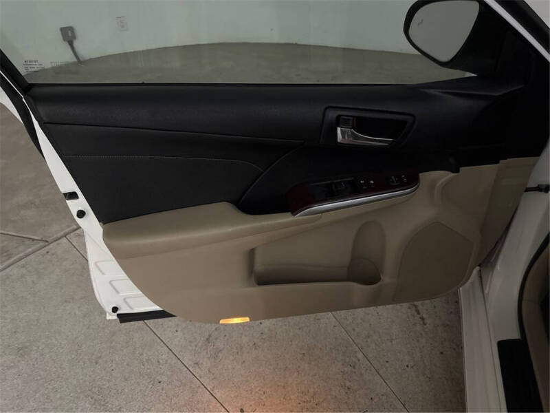 2014 Toyota Camry XLE V6