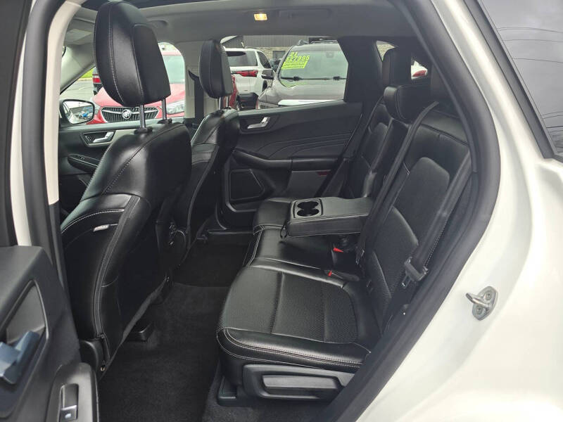 2022 Ford Escape SEL