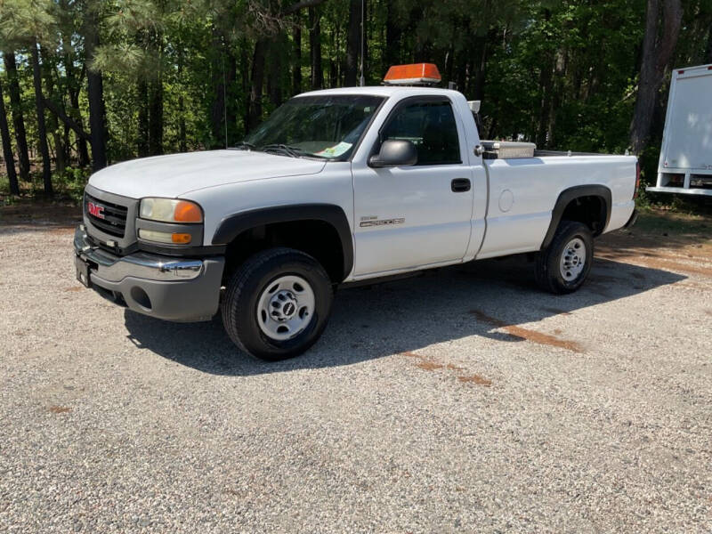 2006 GMC Sierra 2500HD Work Truck photo 3