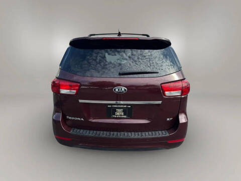 2016 Kia Sedona