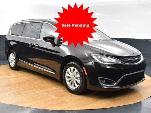 2019 Chrysler Pacifica for sale at Car Vision of Trooper in Norristown PA