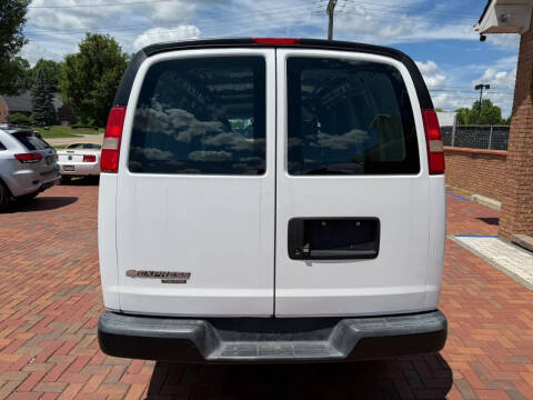 2016 Chevrolet Express 2500