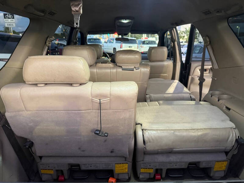 2003 Toyota Sequoia SR5