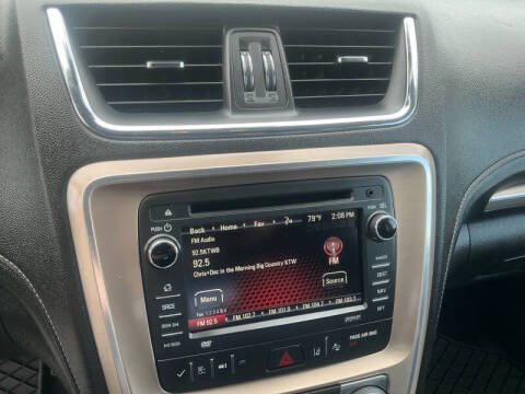 2016 GMC Acadia Denali