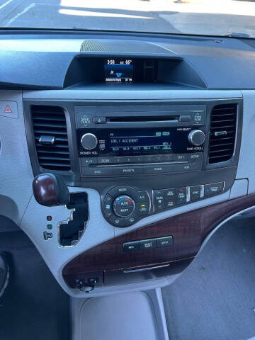 2012 Toyota Sienna XLE 7-Passenger