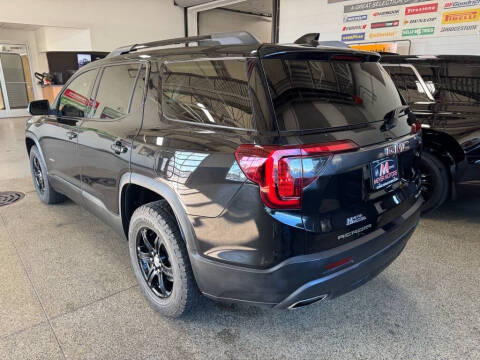 2023 GMC Acadia AT4
