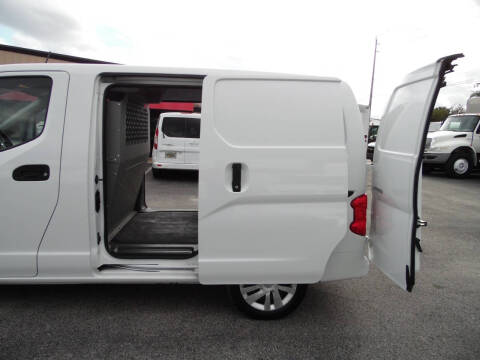 2017 Nissan NV200 SV