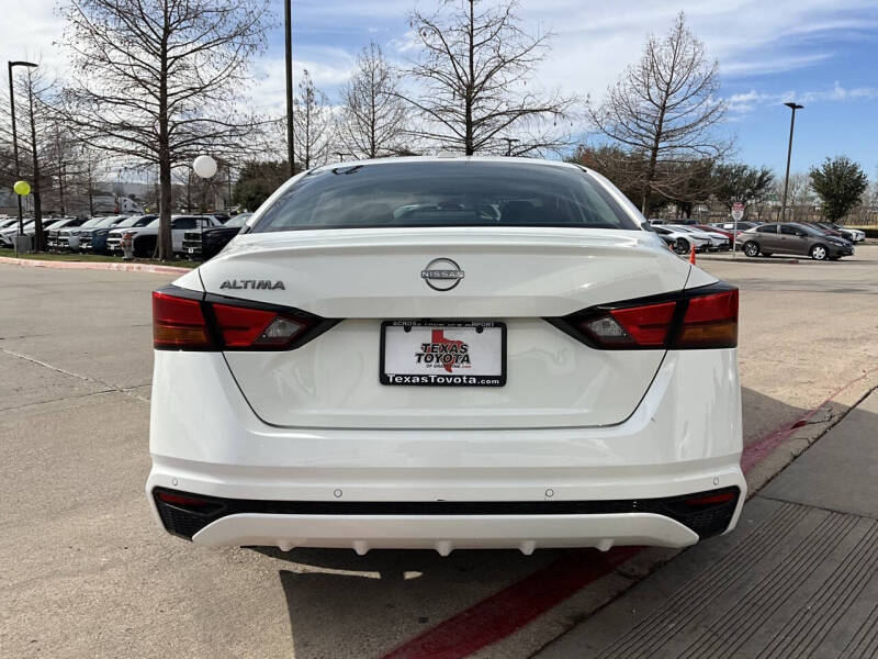 2025 Nissan Altima 2.5 SV