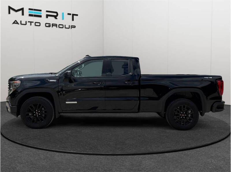 2025 GMC Sierra 1500 Elevation Standard