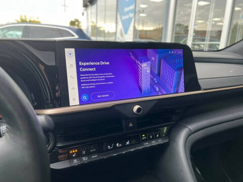 2024 Toyota Crown Platinum