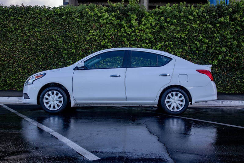 2016 Nissan Versa 1.6 SV