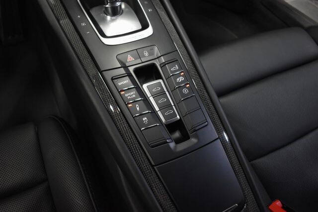 2015 Porsche 911 Carrera GTS