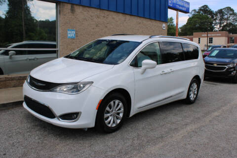 2019 Chrysler Pacifica for sale at 1st Choice Autos in Smyrna GA