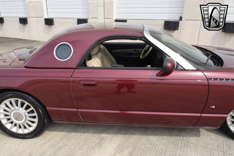 2004 Ford Thunderbird Deluxe
