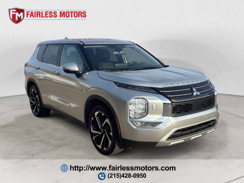 2023 Mitsubishi Outlander SE