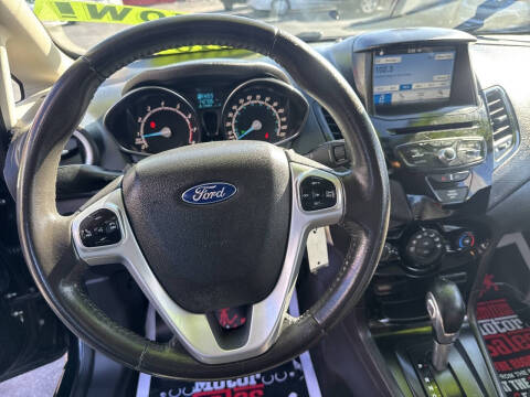 2016 Ford Fiesta SE