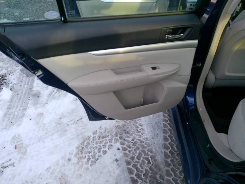 2011 Subaru Legacy 2.5i Premium