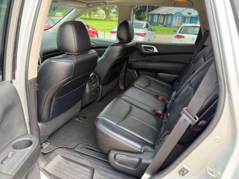 2020 Nissan Pathfinder Platinum