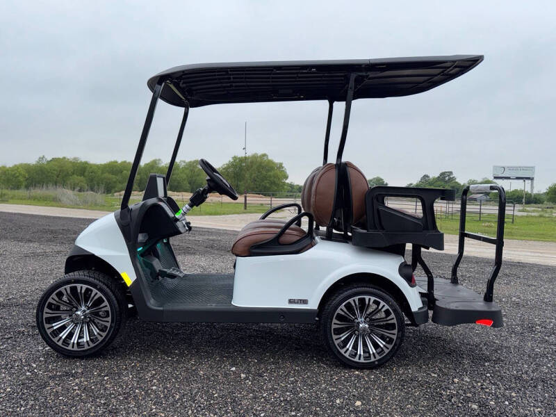 2026 E-Z-GO RXV 4