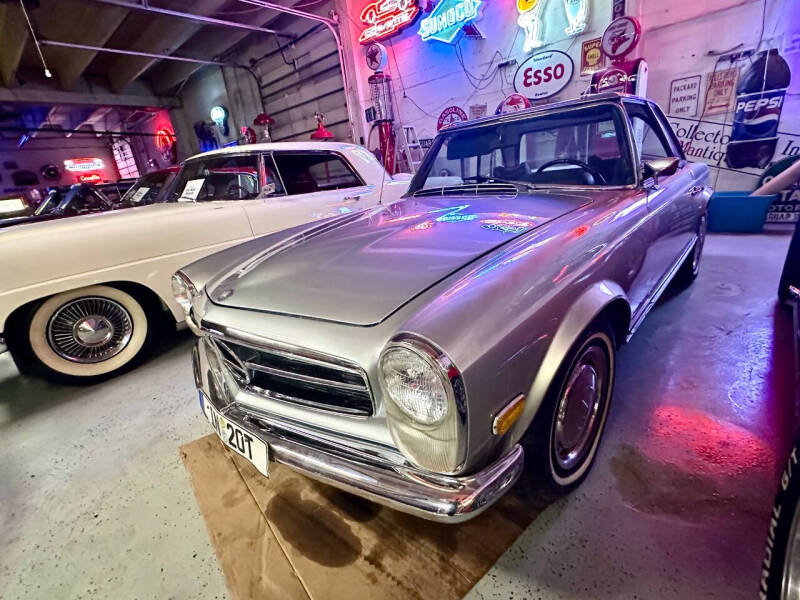 1970 Mercedes-Benz 280-Class