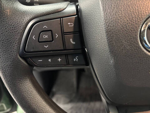 2022 Toyota Sienna LE 8-Passenger