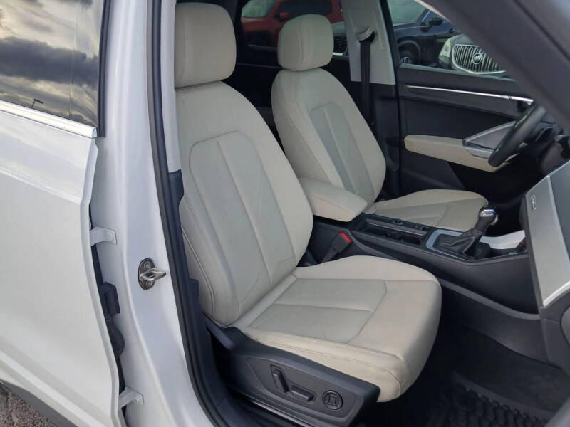 2021 Audi Q3 quattro S line Premium 45 TFSI