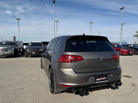 2017 Volkswagen Golf R 4Motion