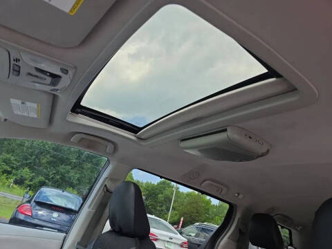 2014 Toyota Sienna SE 8-Passenger