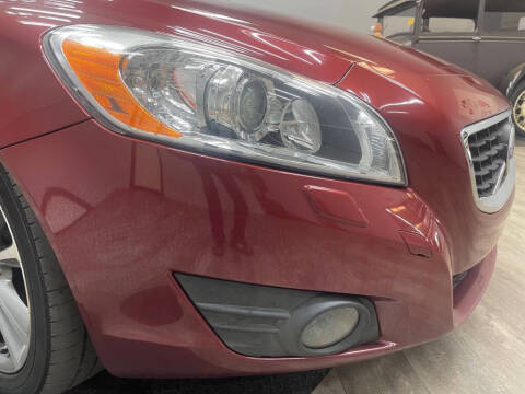 2011 Volvo C70 T5